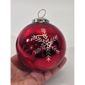 KSD VINTAGE Marshall Field's Glass Ball Globe Ornament Red W Snowflate Holiday